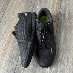 Mercurial Nike indoor soccer shoes size 10 man